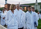 Оксана Лут посетила селекционно-генетический центр в Ставропольском крае Оксана Лут посетила селекционно-генетический центр в Ставропольском крае